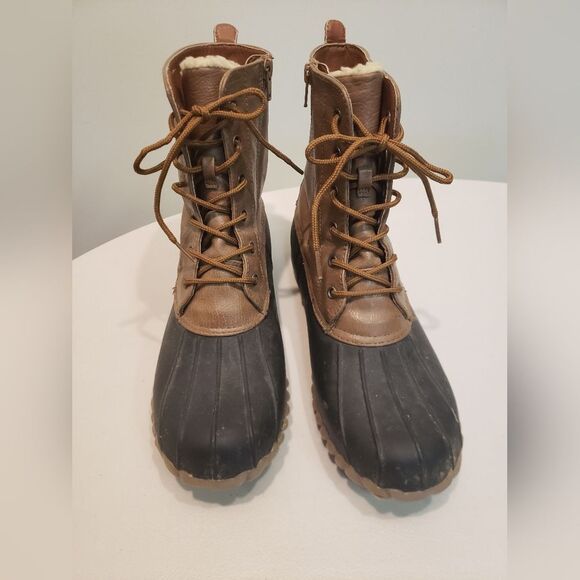 Yuu Duck Boots Size 9M - Picture 1 of 9